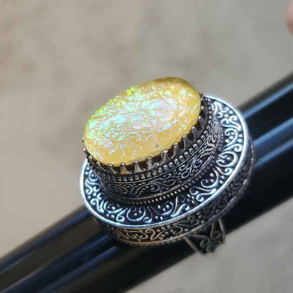 New Triplet Opal Antique Design 925 Silver Statement Ring. - Picture 13 of 14